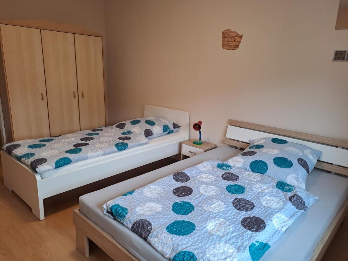 Ferienwohnung Schleiten Puttlingen Bagian luar foto